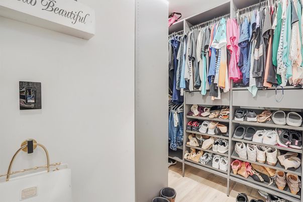 Interior, Walk-in Closets, Wood Texture Flooring
