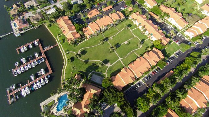 Exterior, Drone