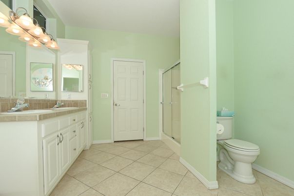 Bathroom, Interior, Tile Countertops