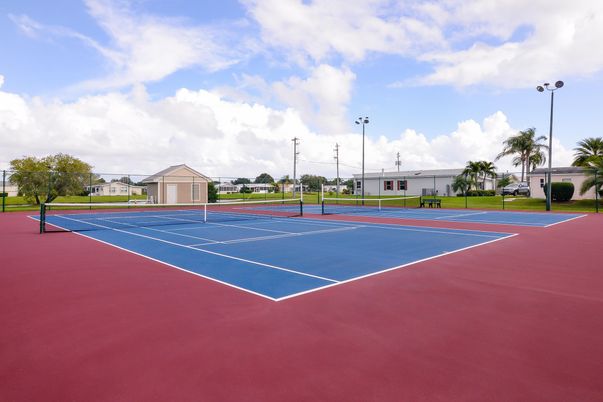 Exterior, Tennis Courts