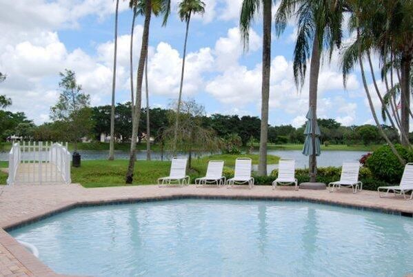Exterior, Pool, Water