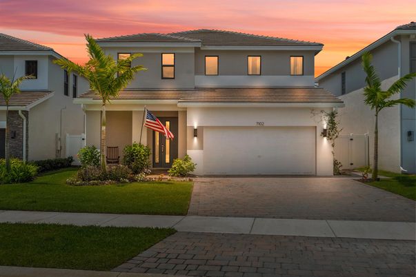 Attached, Exterior, Facade, Mediterranean