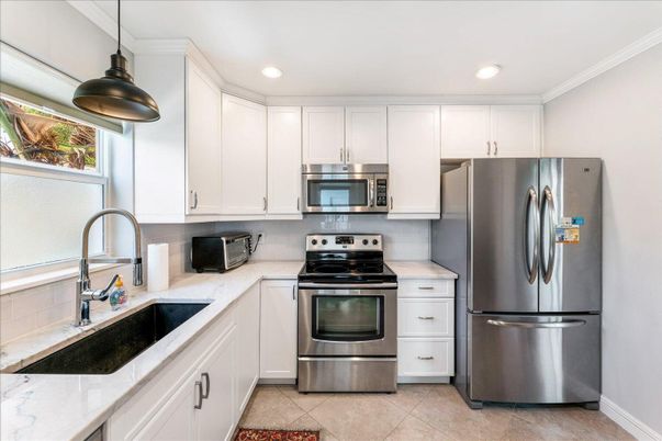 Interior, Kitchen, Pendant Lights, Recessed Lighting, Stainless Steel Appliances