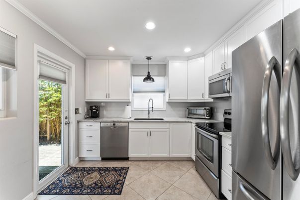 Interior, Kitchen, Pendant Lights, Recessed Lighting, Stainless Steel Appliances