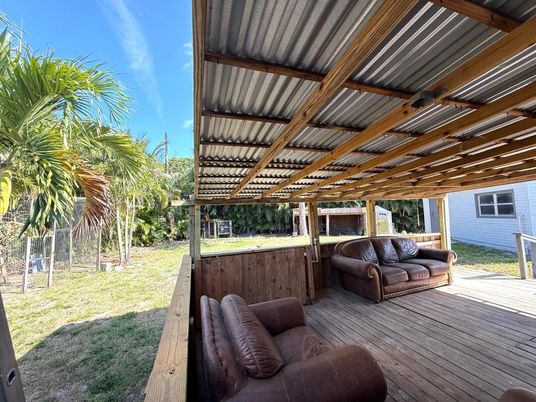 Exterior, Hot Tub