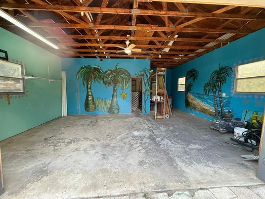 Empty room, Interior, Wooden Beams