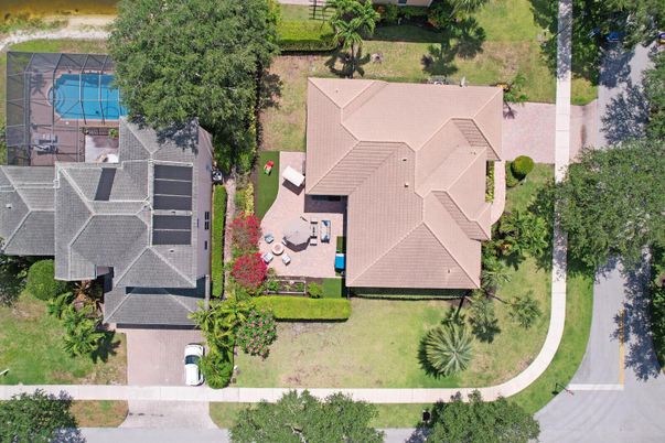 Exterior, Drone