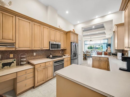 Dining room, Interior, Kitchen, Recessed Lighting, Stainless Steel Appliances