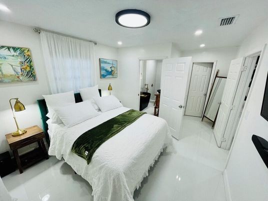 Bedroom, Interior, Recessed Lighting