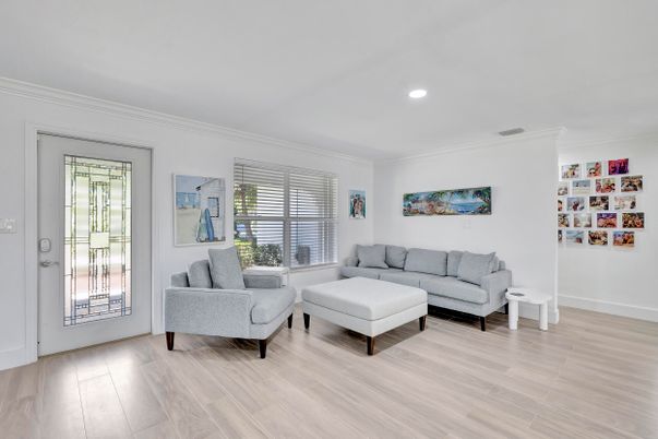 Interior, Living room, Recessed Lighting, Wood Texture Flooring