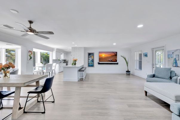 Dining room, Interior, Kitchen, Recessed Lighting, Wood Texture Flooring