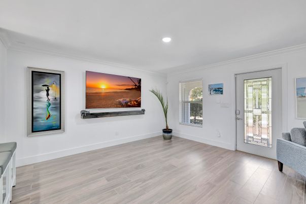 Empty room, Interior, Recessed Lighting, Wood Texture Flooring