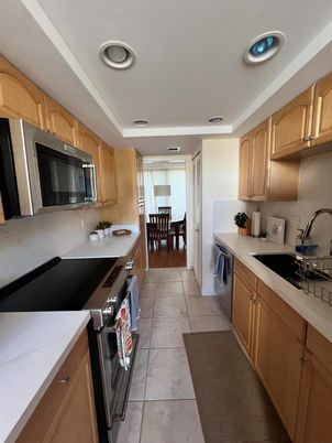 Dining room, Interior, Kitchen, Recessed Lighting, Stainless Steel Appliances