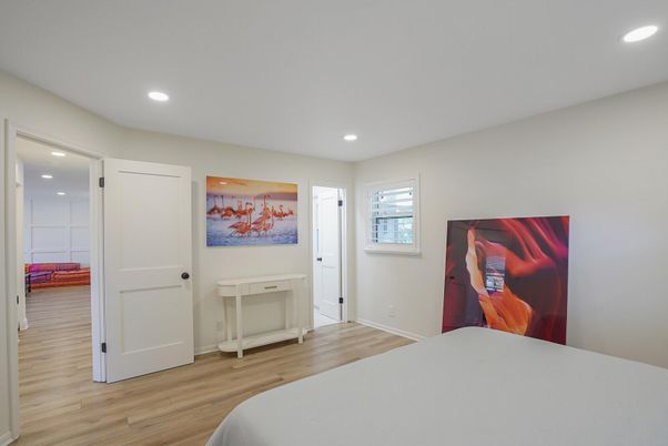 Bedroom, Interior, Recessed Lighting, Wood Texture Flooring