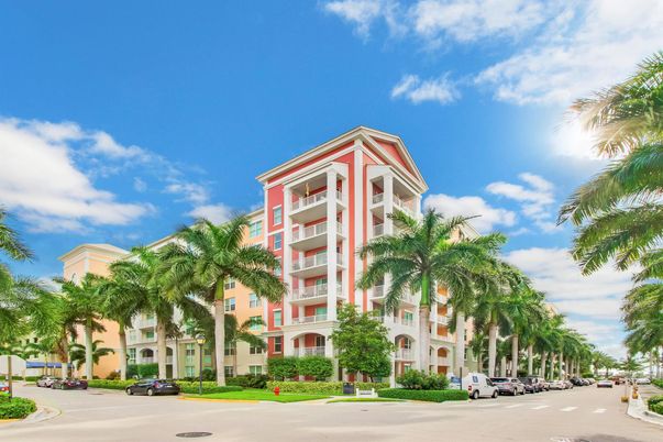 Exterior, Facade, Condo Building