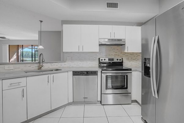 Interior, Kitchen, Pendant Lights, Stainless Steel Appliances