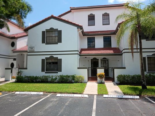 Exterior, Facade, Spanish Mediterranean