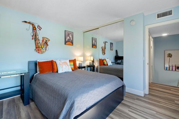 Bedroom, Interior, Recessed Lighting, Wood Texture Flooring