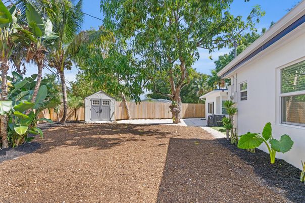 Backyard, Exterior