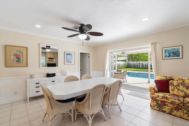Dining room, Interior, Living room, Recessed Lighting