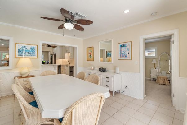 Dining room, Interior, Kitchen, Recessed Lighting