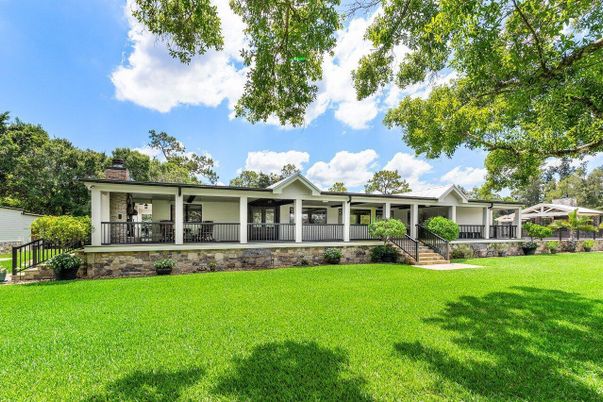Backyard, Exterior, Facade, Ranch
