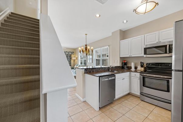 Chandelier, Interior, Kitchen, Recessed Lighting, Stainless Steel Appliances