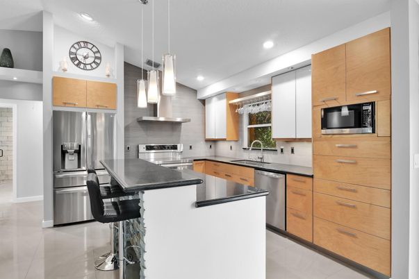 Interior, Kitchen, Pendant Lights, Recessed Lighting, Stainless Steel Appliances