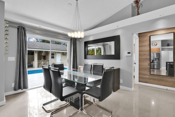 Dining room, Interior, Pendant Lights