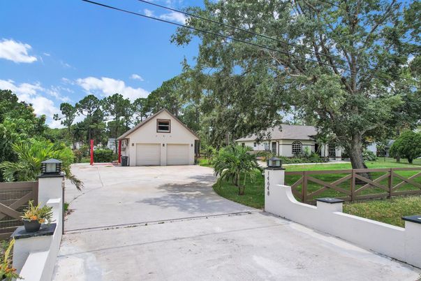 Backyard, Detached Garage, Exterior