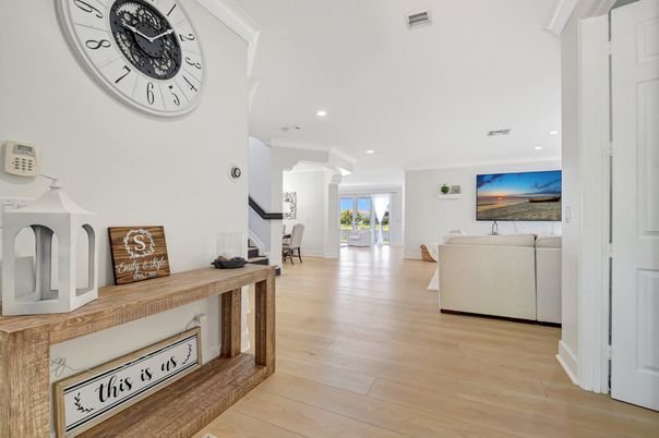 Interior, Recessed Lighting, Wood Texture Flooring