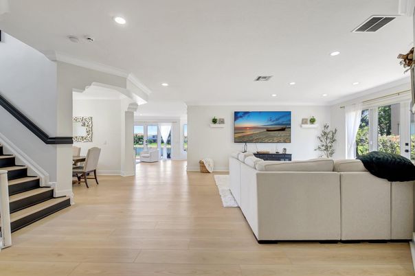 Interior, Living room, Recessed Lighting, Wood Texture Flooring