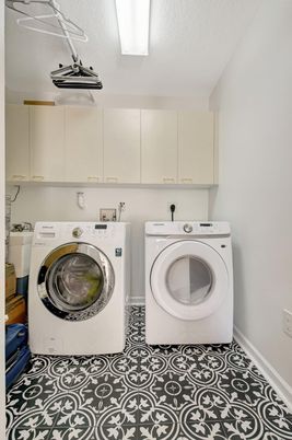 Interior, Washer