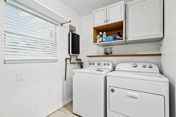 Interior, Washer