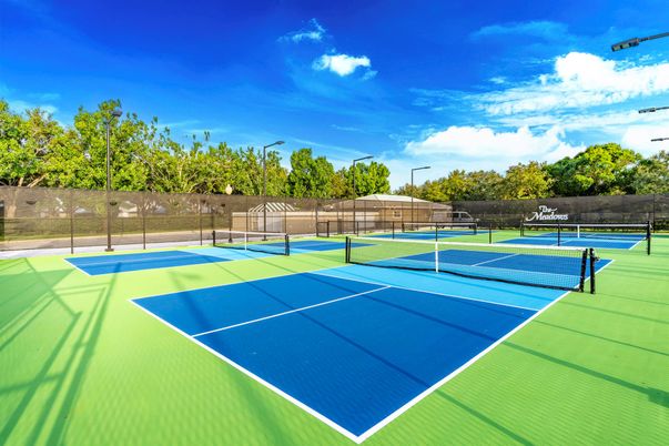 Exterior, Tennis Courts