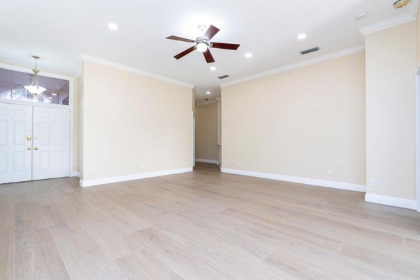 Empty room, Interior, Recessed Lighting, Wood Texture Flooring