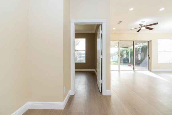 Empty room, Interior, Recessed Lighting, Wood Texture Flooring