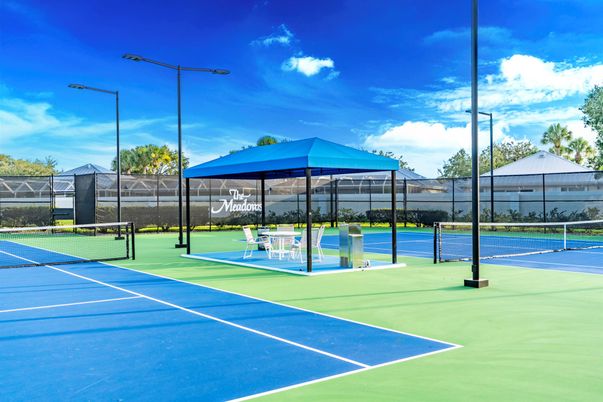 Exterior, Tennis Courts