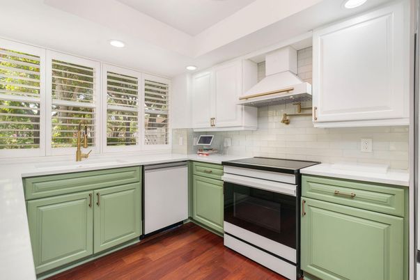 Interior, Kitchen, Recessed Lighting, Wood Texture Flooring