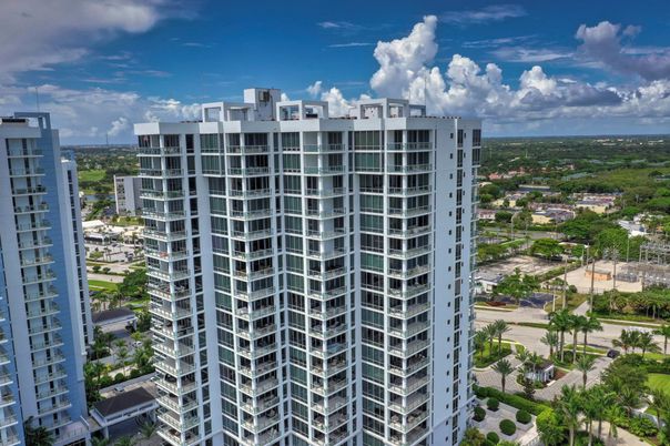 Exterior, Facade, Condo Building