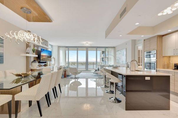 Chandelier, Dining room, Interior, Kitchen, Living room, Marble, Recessed Lighting, Water