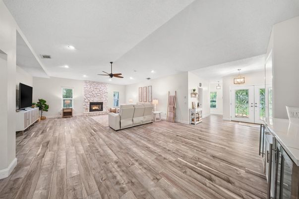 Fireplace, Interior, Living room, Pendant Lights, Recessed Lighting, Wood Texture Flooring