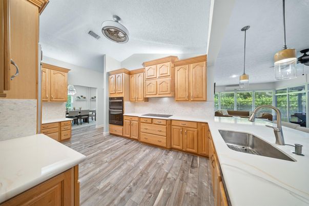Dining room, Interior, Kitchen, Pendant Lights, Wood Texture Flooring