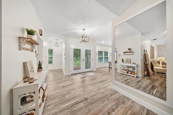 Interior, Recessed Lighting, Wood Texture Flooring