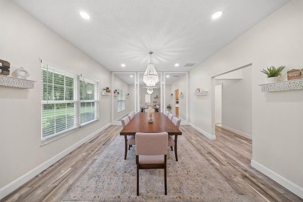 Chandelier, Dining room, Interior, Recessed Lighting, Wood Texture Flooring