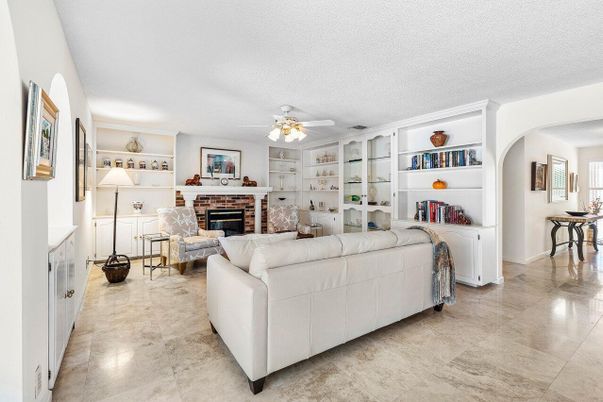 Fireplace, Interior, Living room