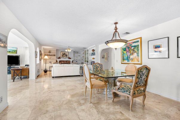 Dining room, Interior, Living room, Pendant Lights