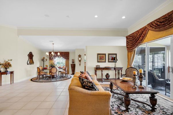 Chandelier, Dining room, Interior, Living room, Recessed Lighting