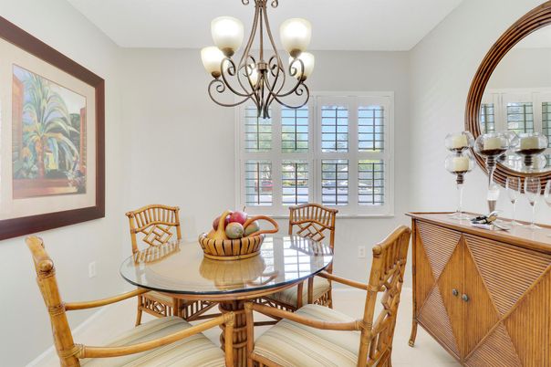 Chandelier, Dining room, Interior