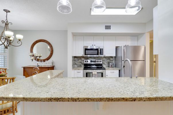 Interior, Kitchen, Pendant Lights, Stainless Steel Appliances